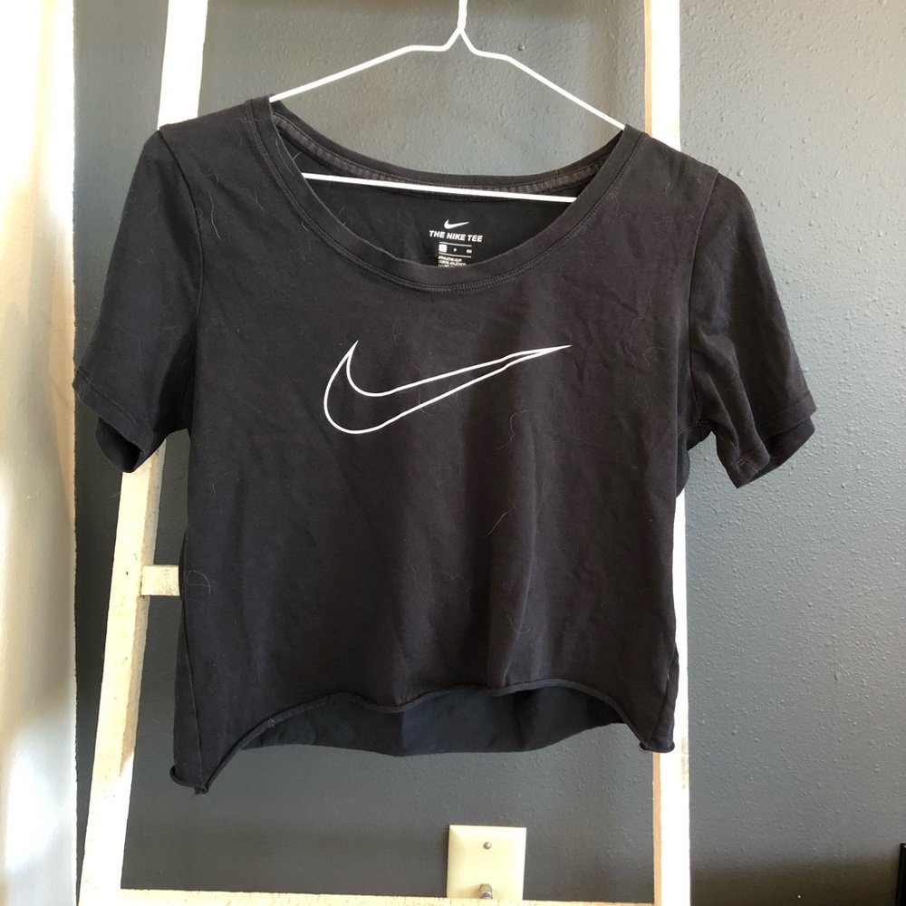 Nike Raw Hem Crop Top